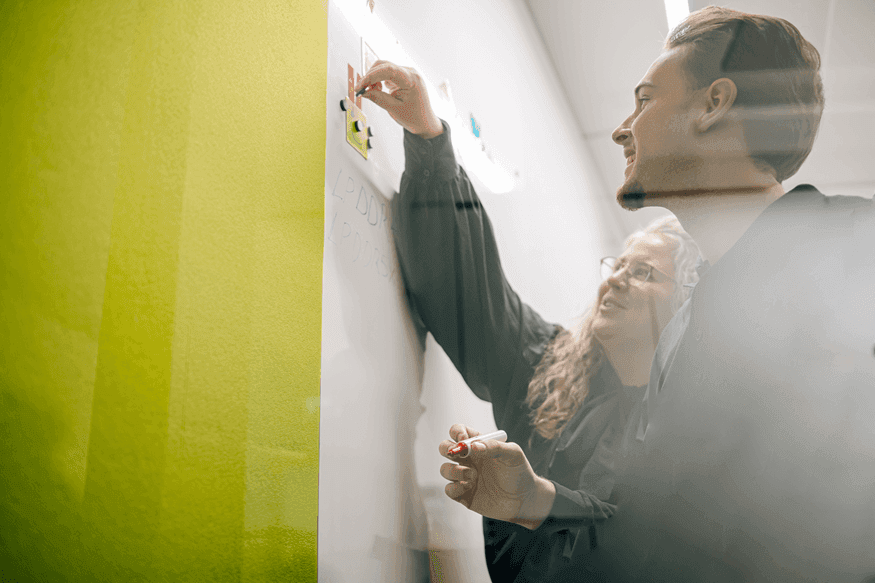 Teamwork an der Tafel